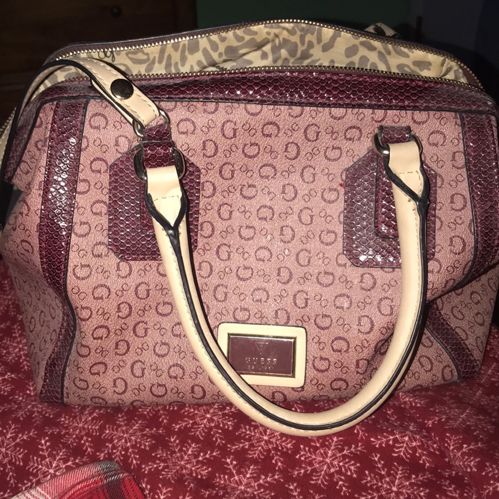 GUESS purse
